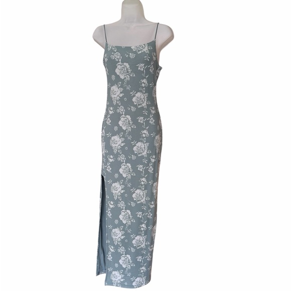 harper & ivy Dresses & Skirts - Harper & ivy Blue Floral Maxi Dress